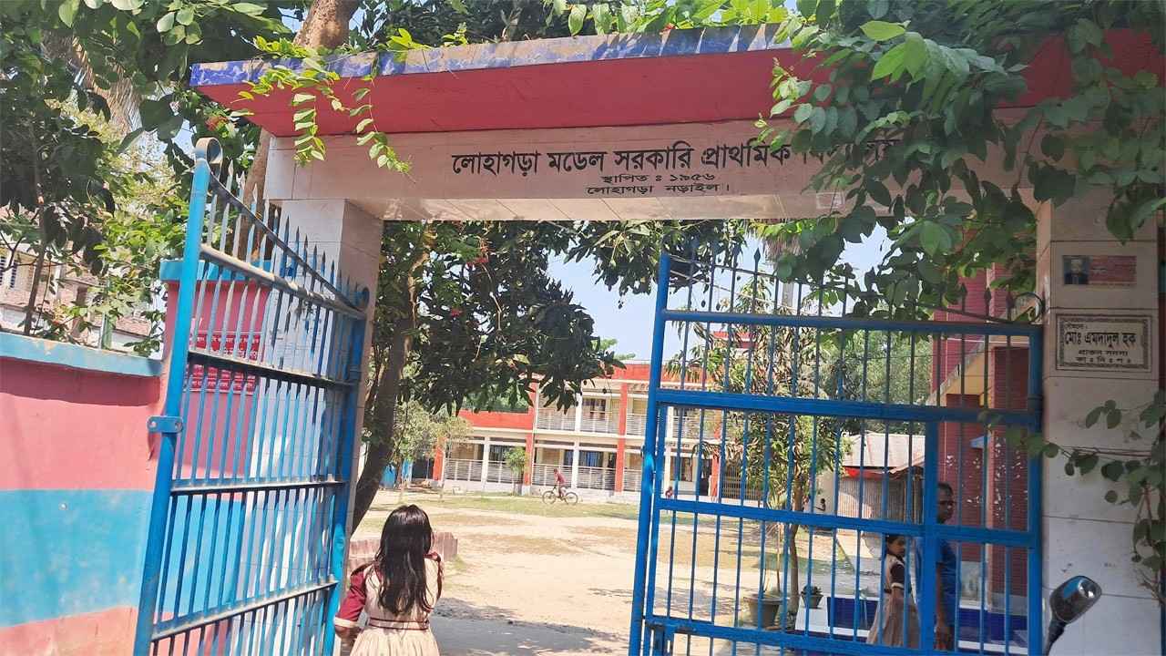 নড়াইলে শিক্ষার্থীকে ডাস্টার দিয়ে পেটানো দুই শিক্ষককে শোকজ