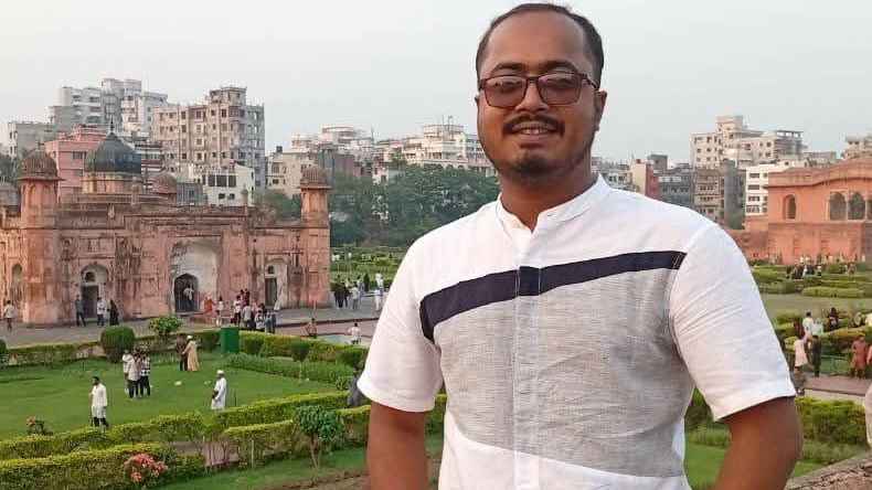 নাটোরে গলায় ফাঁস দিয়ে গ্রাম পুলিশের আত্মহত্যা