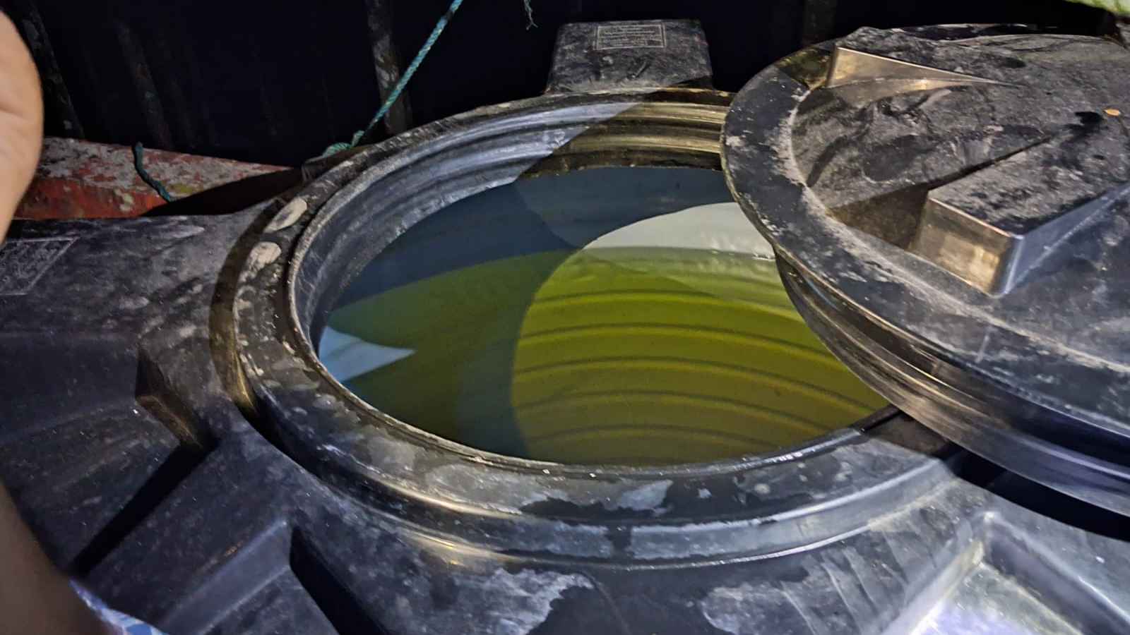 সুবর্ণচরে বাড়ির ছাদের পানির ট্যাংকিতে মিলল ৭৫০ লিটার ডিজেল