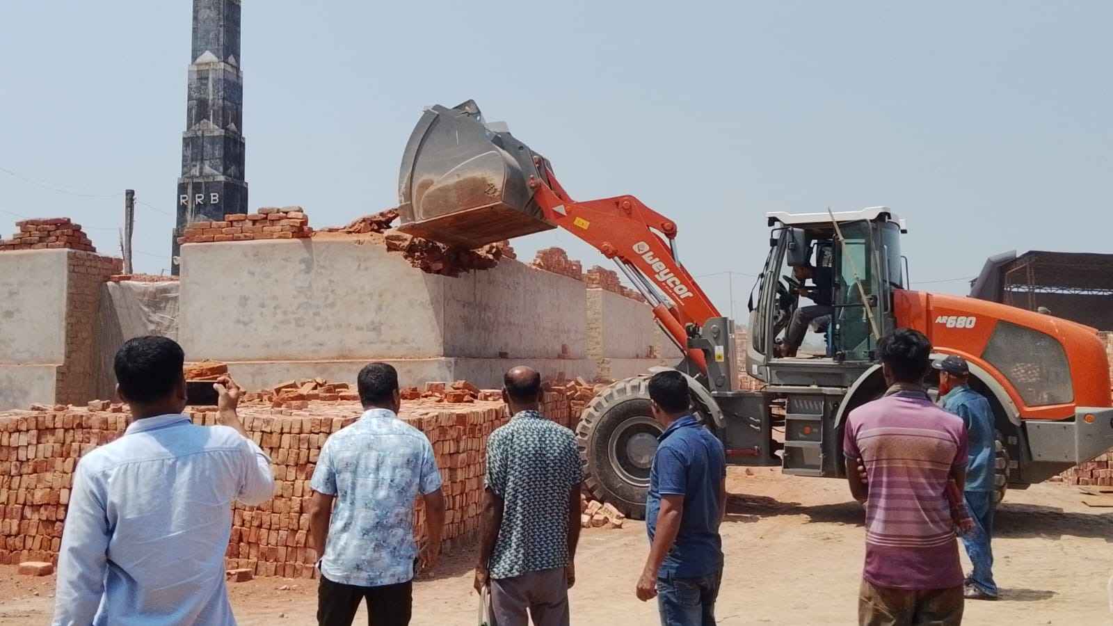 রংপুরে ৪ ইটভাটাকে ১৫ লাখ টাকা জরিমানা
