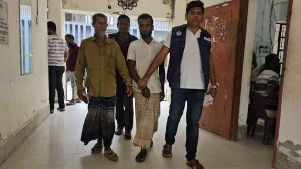 গলাচিপায় পুত্রবধূকে ধর্ষণের অভিযোগে শ্বশুর গ্রেফতার