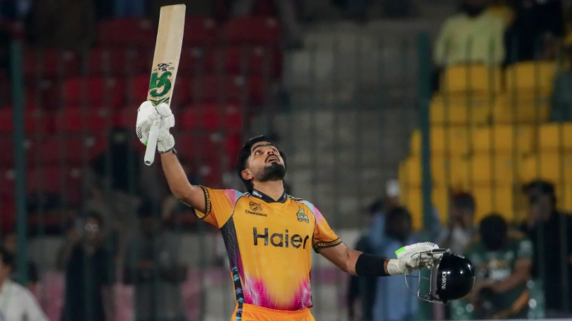 বাবরের রেকর্ড সেঞ্চুরিতে ফাইনালে পেশোয়ার