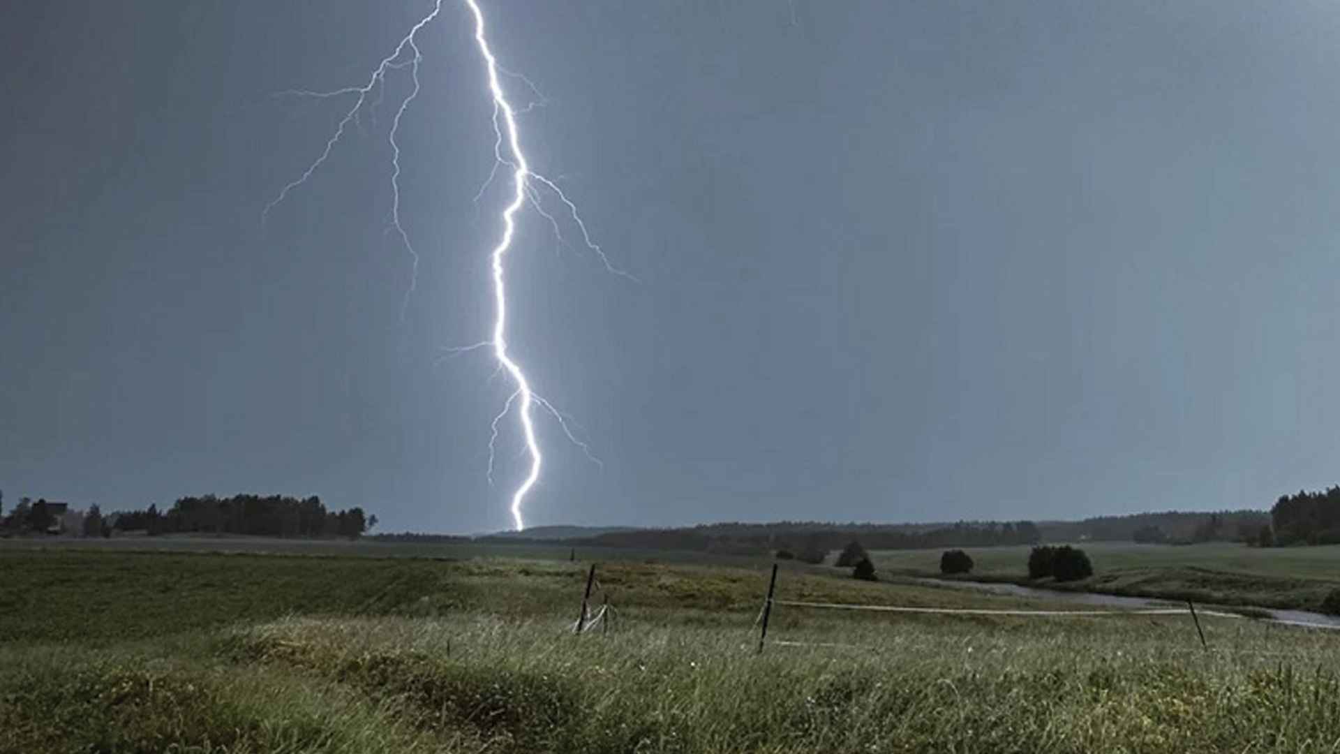 সুনামগঞ্জে বজ্রপাতে নিহত ২, আহত ৩