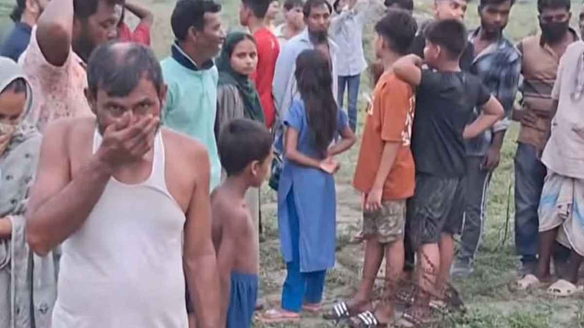 মাটি খুঁড়ে মিলল অজ্ঞাত মা ও নবজাতকের বস্তাবন্দি মরদেহ