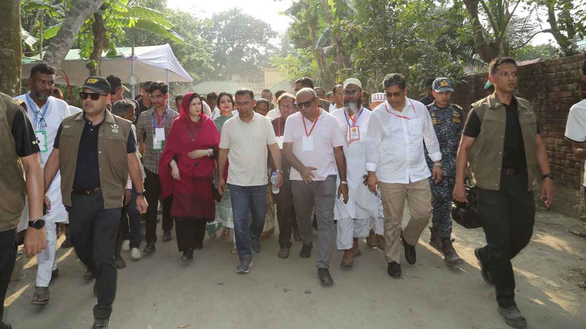 বগুড়ায় ২০ বছর পর পৈতৃক ভিটা ‘জিয়াবাড়ি’ পরিদর্শন করলেন প্রধানমন্ত্রী