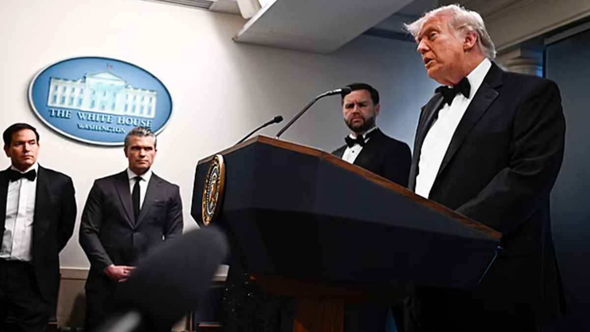 হত্যার উদ্দেশ্যে এসেছিল হামলাকারী, কাছে ছিল ‘একাধিক অস্ত্র’: ট্রাম্প