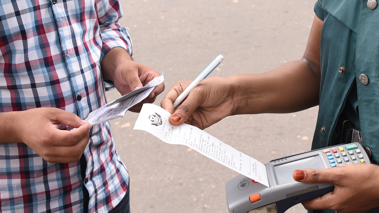 ট্রাফিক আইন লঙ্ঘনে ডিএমপির ১৬৬৬ মামলা