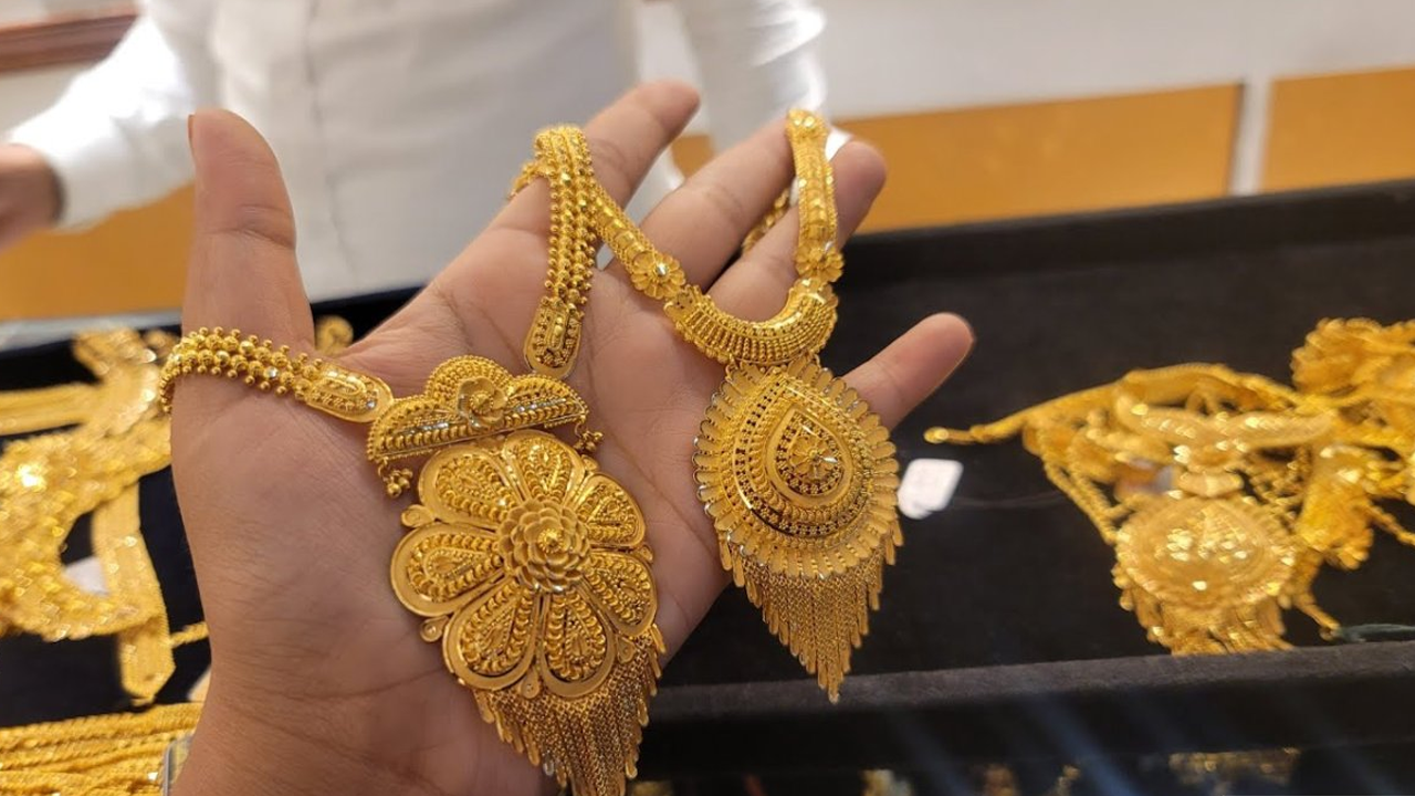 দেশের বাজারে আরেক দফা কমলো স্বর্ণের দাম