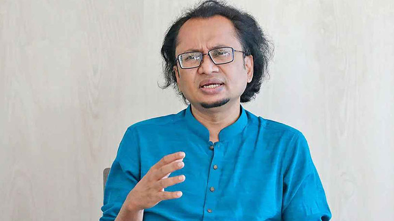 দেশে কত টন ডিজেল মজুত আছে, জানালেন তথ্য উপদেষ্টা