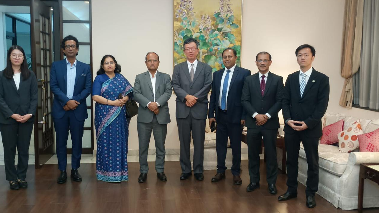 জাপানের রাষ্ট্রদূতের নৈশভোজে ঢাবি উপাচার্য