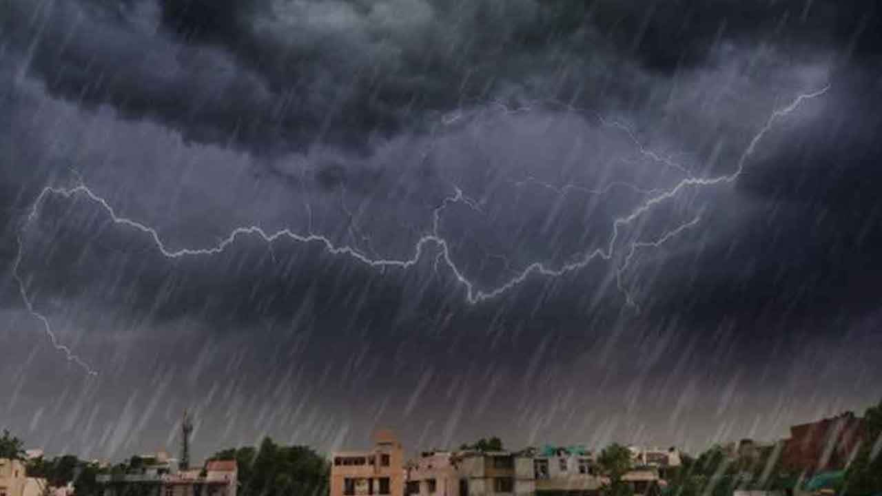 ঢাকাসহ ৩ বিভাগে বজ্রবৃষ্টির পূর্বাভাস