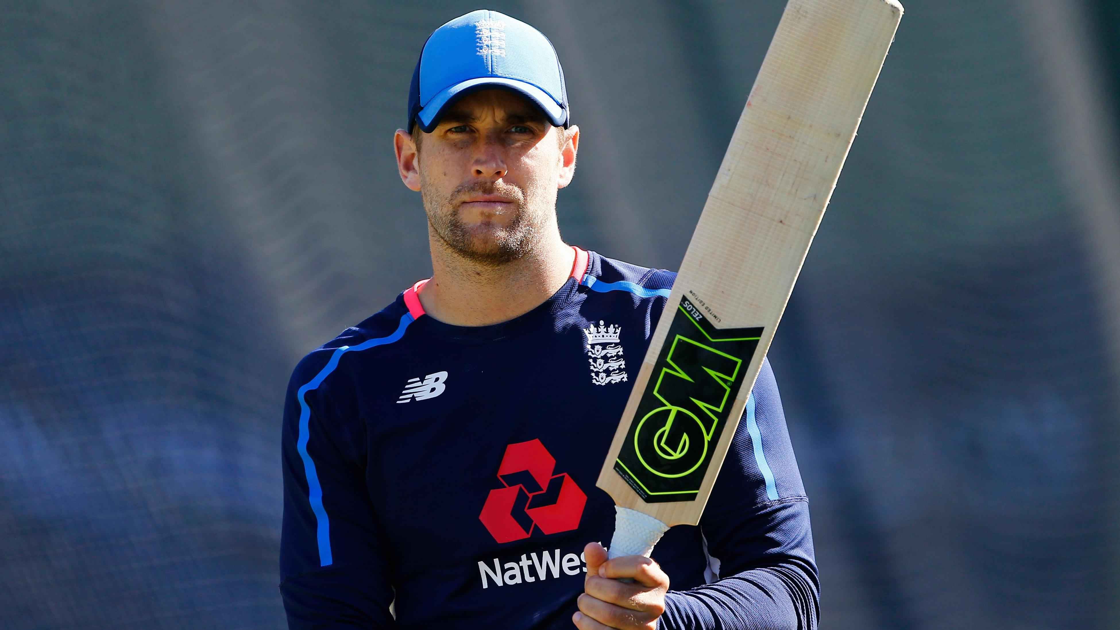 বল টেম্পারিংয়ের বৈধতা চান ইংলিশ তারকা ব্যাটার