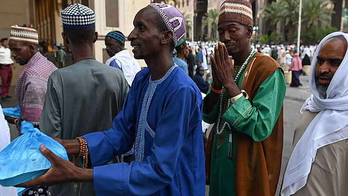 লাইসেন্সহীন খাদ্য ব্যবসায় ১০ বছরের জেল, কোটি রিয়াল জরিমানা