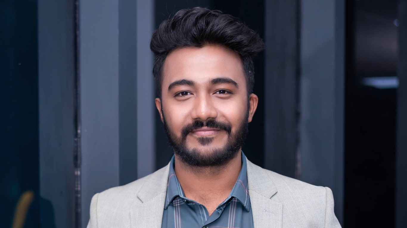 ‘বিয়ের প্রতিশ্রুতি দিয়ে শারীরিক সম্পর্ক গড়ে তুলেছিলেন জাহিদ’