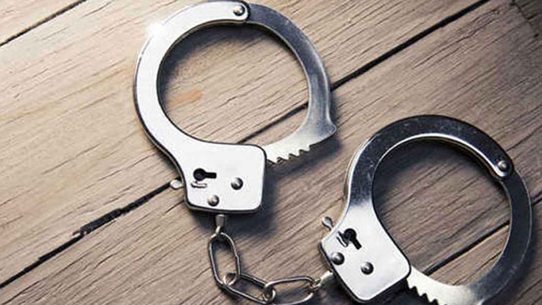 বরগুনায় ডিবির অভিযানে ইয়াবা-গাঁজাসহ ২ গ্রেফতার