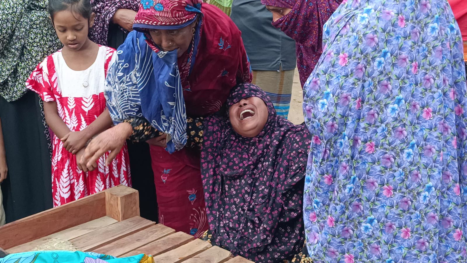 b05dd54d-368c-4679-b7a1-faa3d0adcbd4 b05dd54d-368c-4679-b7a1-faa3d0adcbd4