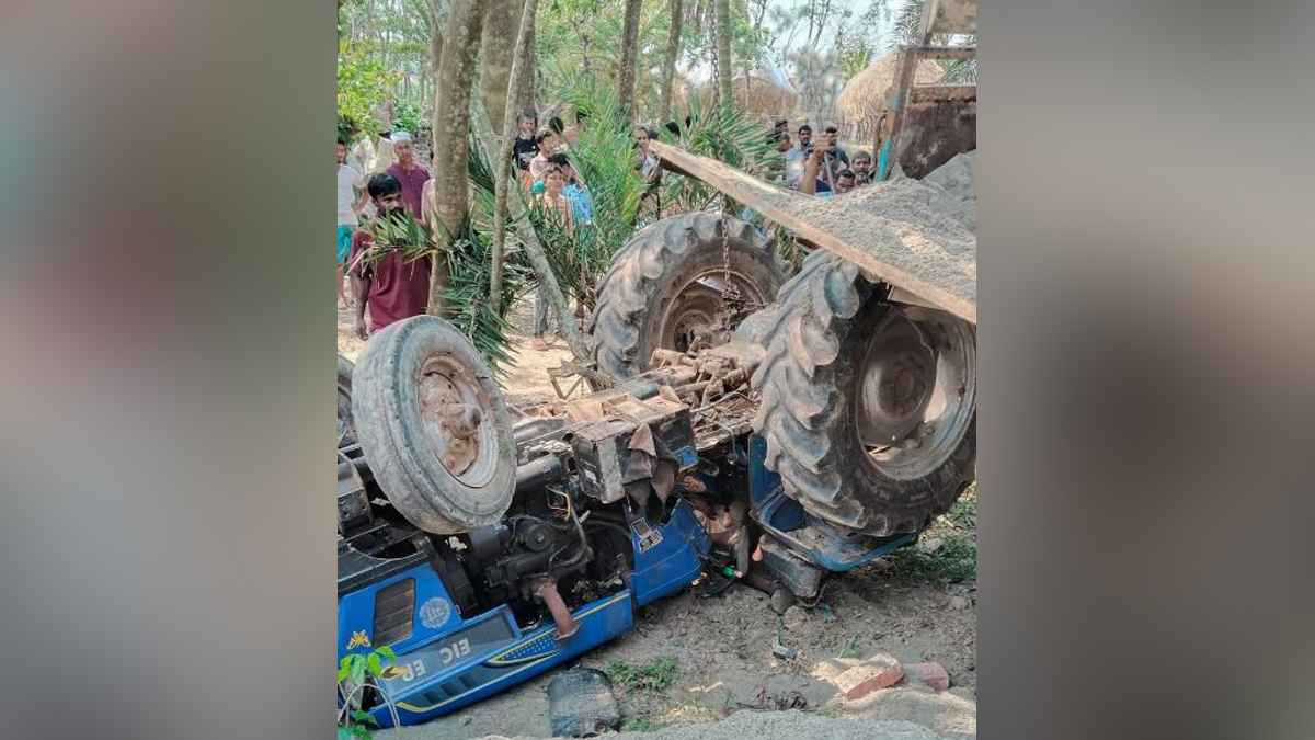বরগুনায় ট্রাক্টর উল্টে চালক নিহত
