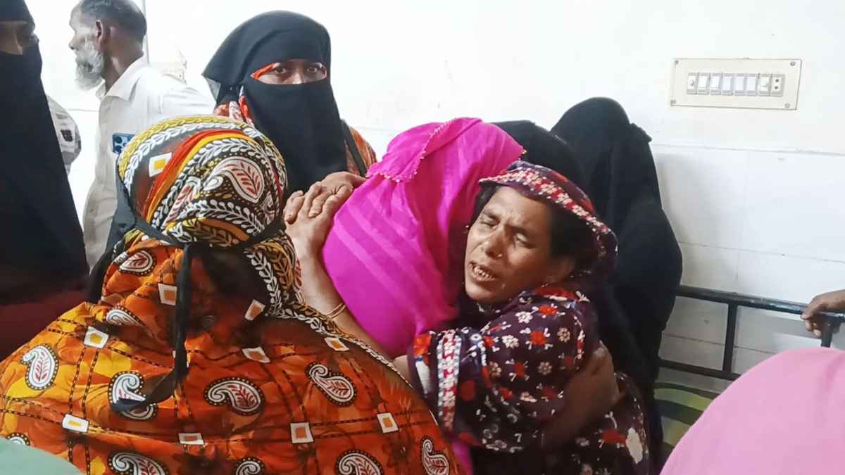 ফুটবল খেলাকে কেন্দ্র করে মারধর, চিকিৎসাধীন অবস্থায় কিশোরের মৃত্যু