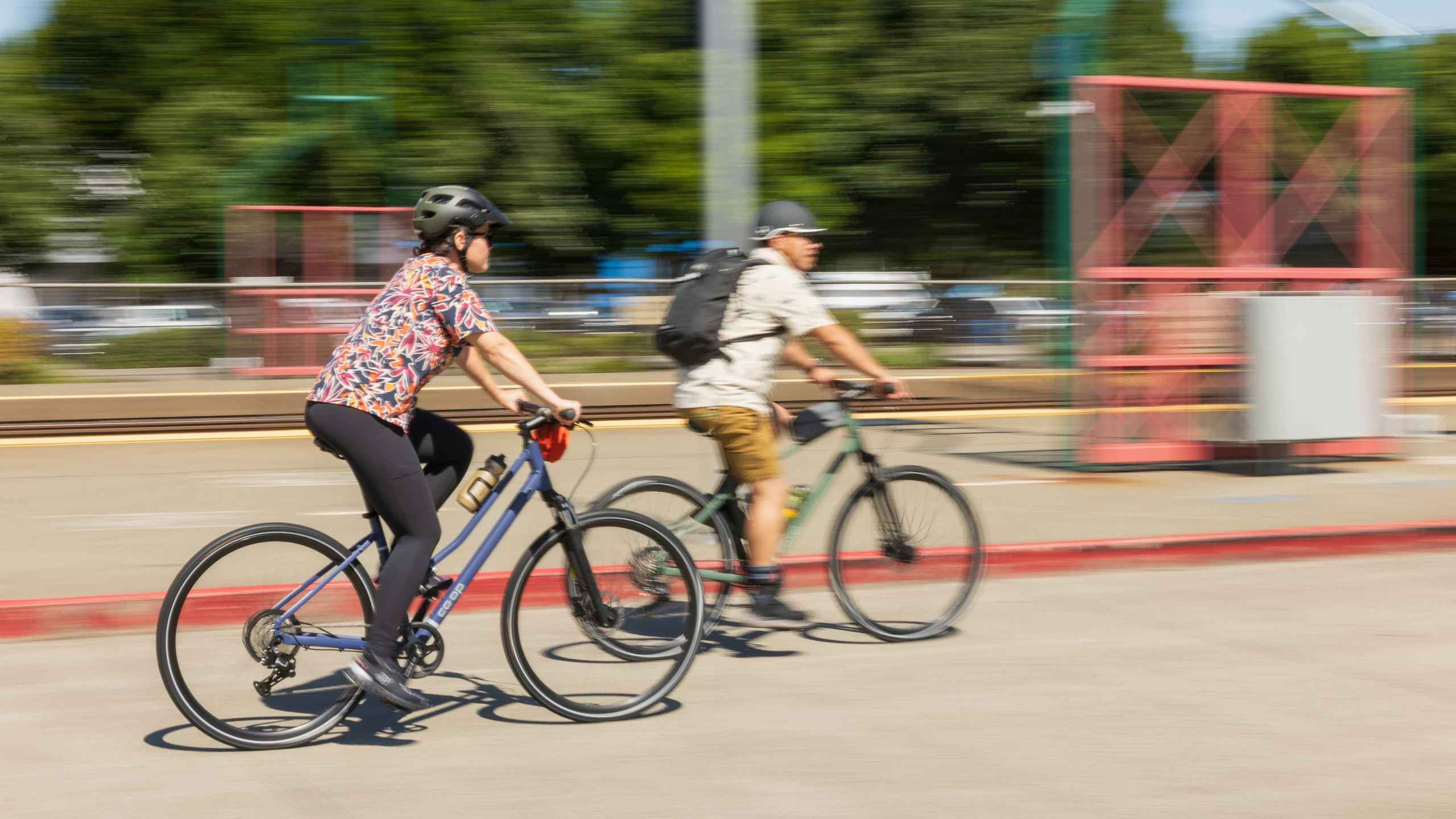 জ্বালানি সংকটে ব্যক্তিগত গাড়ি ও গণপরিবহন এড়িয়ে অফিস করবেন কীভাবে?