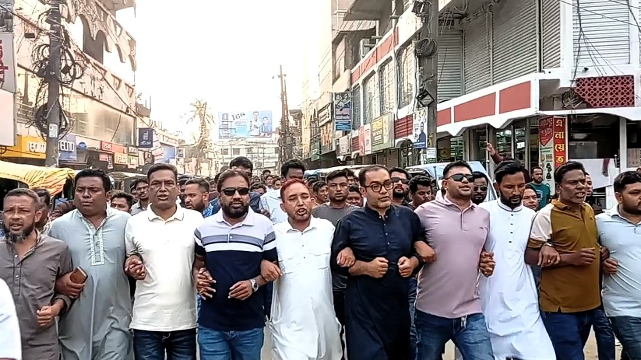 রাশেদ প্রধানকে নিজ জেলায় অবাঞ্ছিত ঘোষণা, দলীয় কার্যালয় ভাঙচুর  