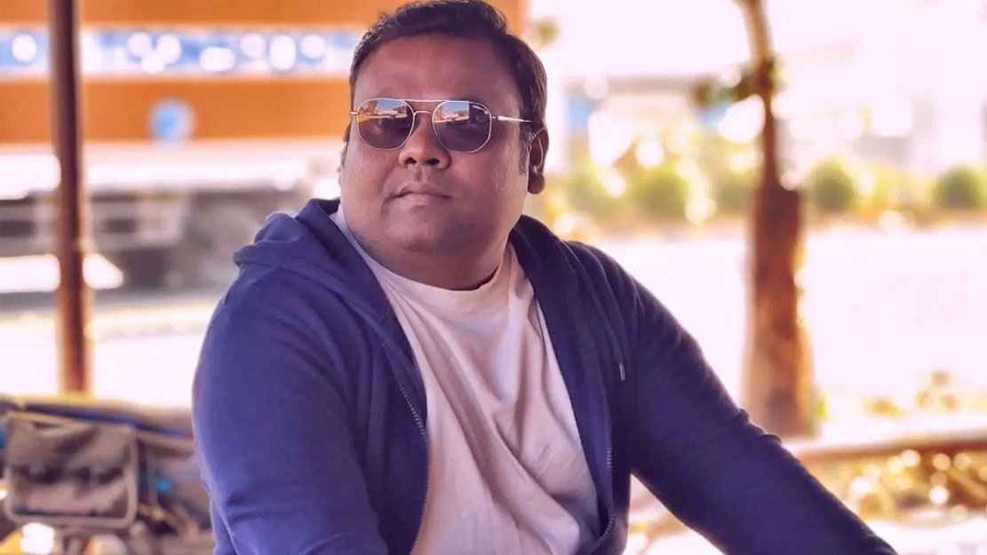 বর্ণবৈষম্যের শিকার, মন্দিরে ঢুকতে দেওয়া হয় না ‘পঞ্চায়েত’ খ্যাত বিনোদকে