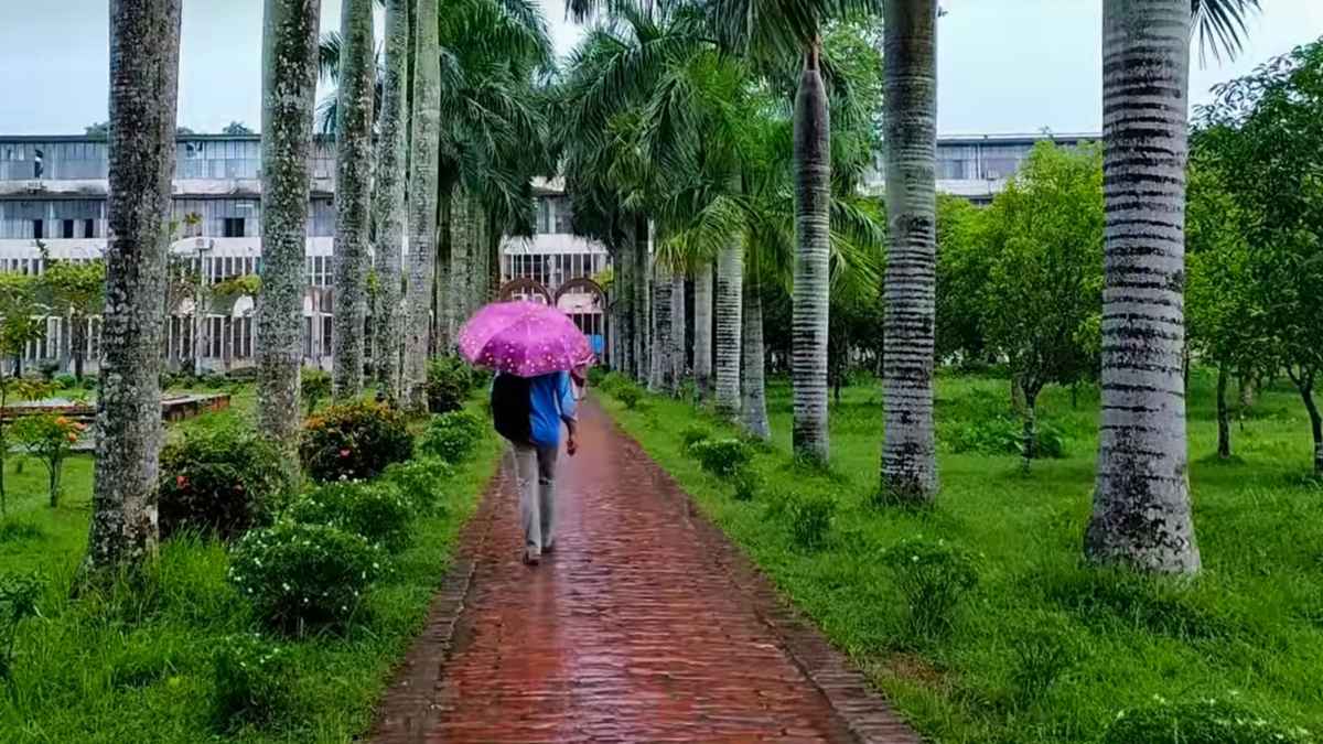 কৃষি বিশ্ববিদ্যালয়ের বৃষ্টি ভেজা দিনগুলি