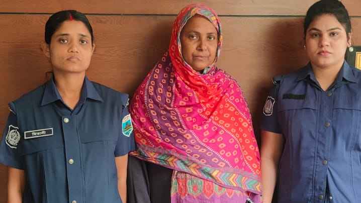 বগুড়ায় চুরি করতে না পেরে মা-ছেলে খুন করে ব্যাংক কর্মকর্তাকে