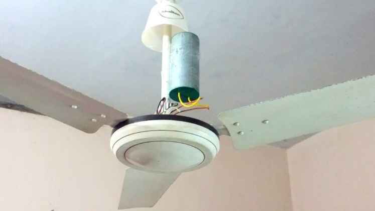 সিলিং ফ্যানে ক্যাপাসিটরের কাজ কী