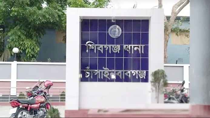 শিবগঞ্জে ট্রলি উল্টে ১ জন নিহত