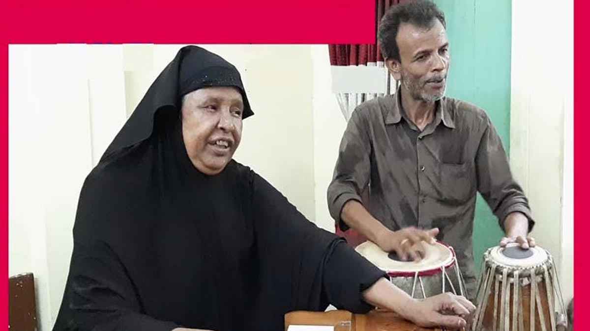 চট্টগ্রামের আঞ্চলিক গানের বুলবুল পেলেন স্বাধীনতা সম্মাননা পদক