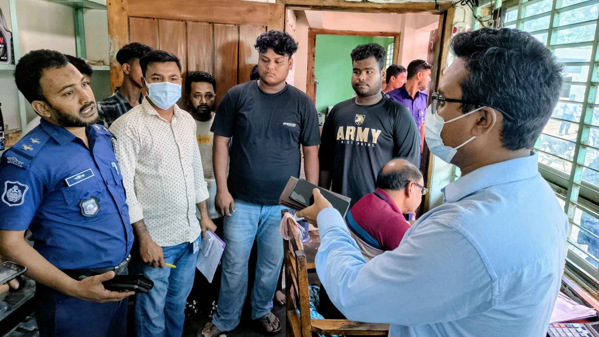 চুয়াডাঙ্গায় পেট্রোল পাম্পে বিশৃঙ্খলা, তিন যুবকের জেল-জরিমানা