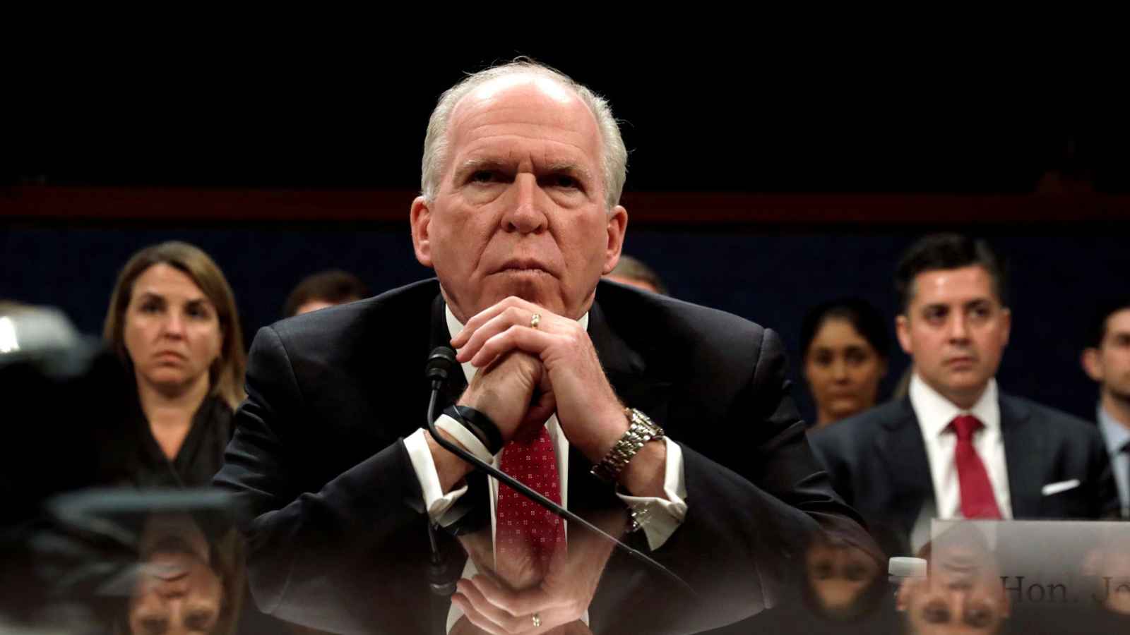 মানসিক 'ভারসাম্যহীন' ট্রাম্পকে পদচ্যুত করুন: সাবেক সিআইএপ্রধান