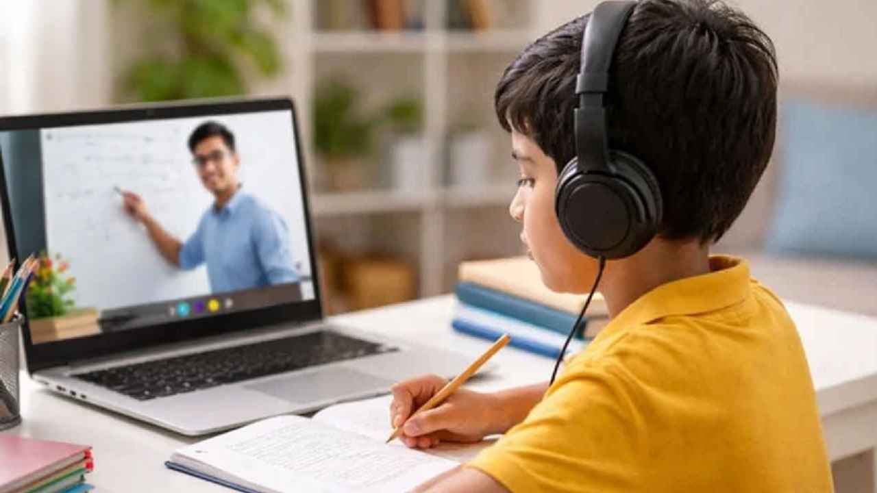 অনলাইন ক্লাস চালুর সিদ্ধান্ত কবে, যা জানা গেল