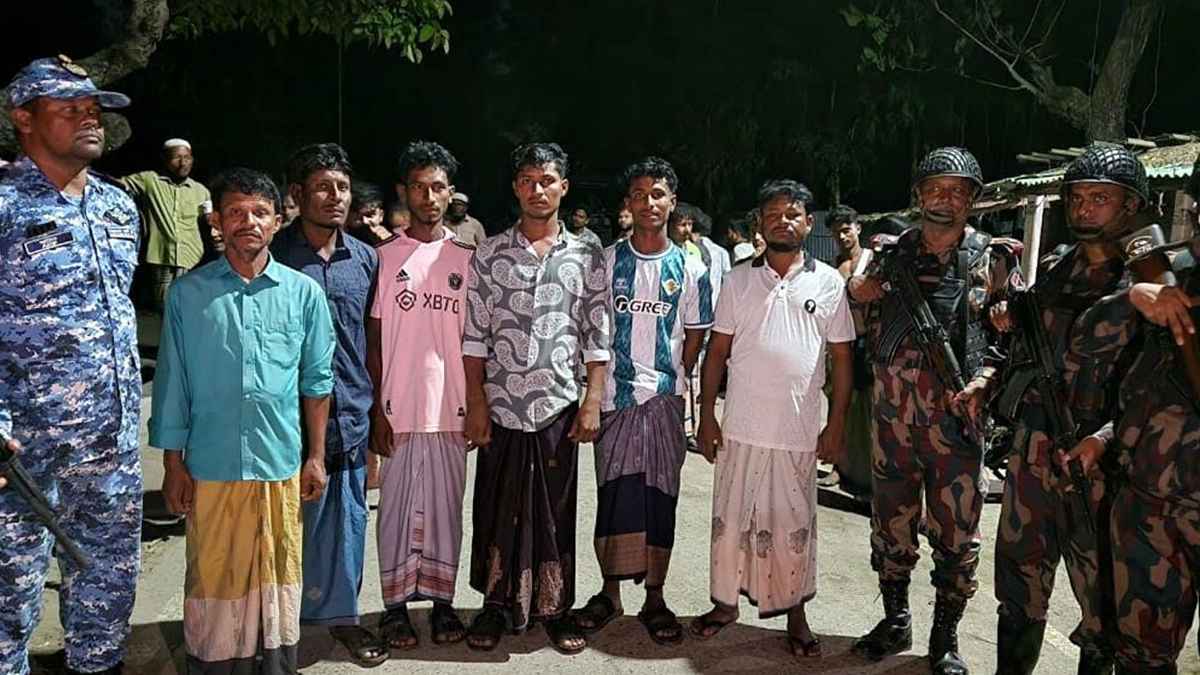 মুক্তিপণ দিয়ে ফিরলেন নাফ নদী থেকে ধরে নেওয়া ১৪ জেলে