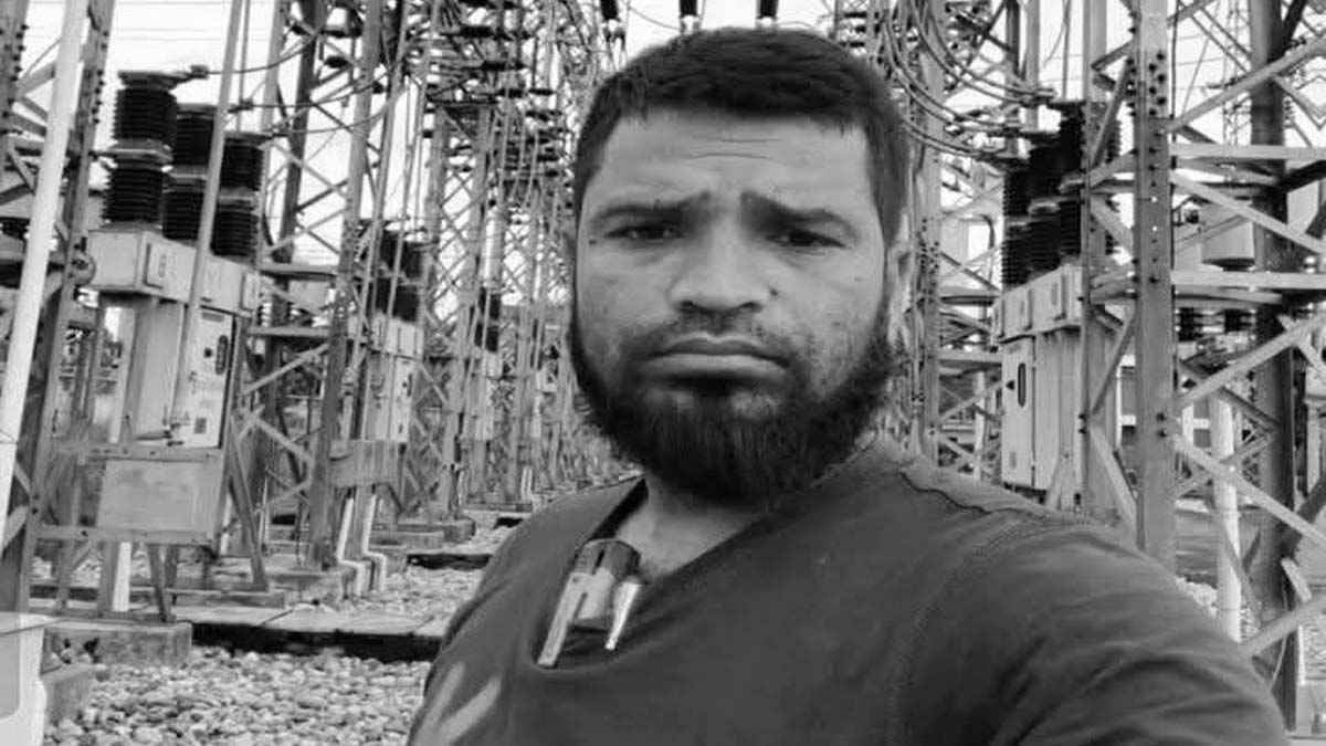 পঞ্চগড়ে বিদ্যুৎস্পৃষ্ট হয়ে লাইনম্যান নিহত