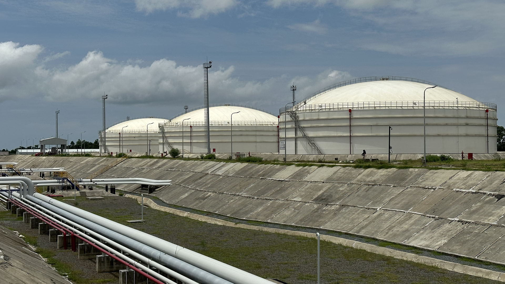 e7ad5ccb-bebc-43be-b518-ee6d7a705bd8