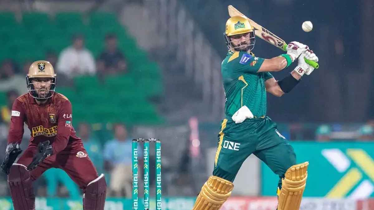 কোহলির রেকর্ডে ভাগ বসালেন পাকিস্তানি ওপেনার