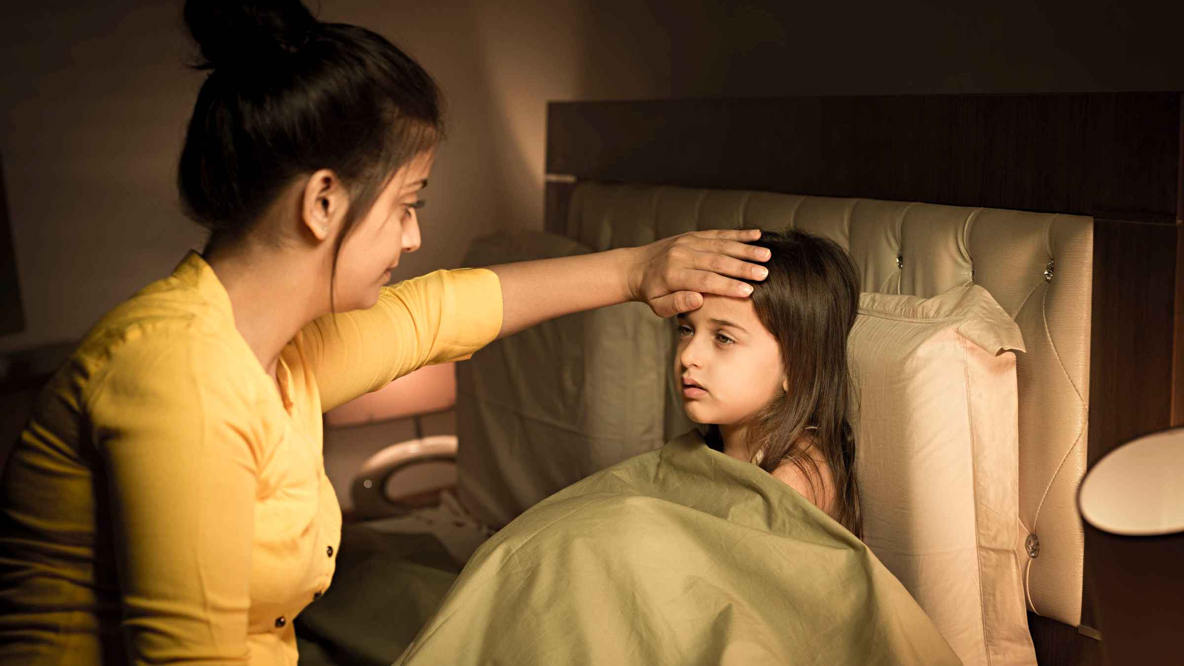 শিশুর জ্বর মাপার সময় এই ৩ ভুল করেন বেশিরভাগ মা-বাবা