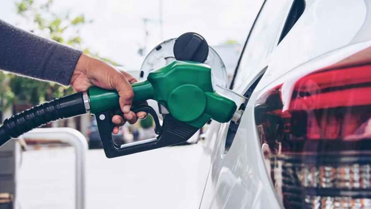 দাম বেড়ে অকটেনের লিটার ১৪০ টাকা, পেট্রোল ১৩৫