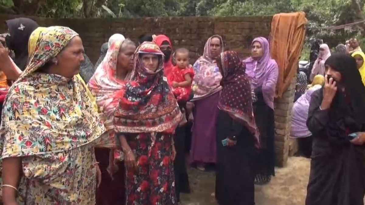 গাজীপুরে নৈশপ্রহরীর বাড়িতে ডাকাতির অভিযোগ, গৃহকর্ত্রী নিহত