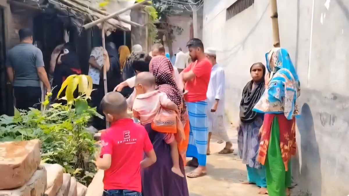 নিজ ঘরে মিলল ছেলের মরদেহ, রেললাইনে পড়ে ছিল বাবার নিথর দেহ