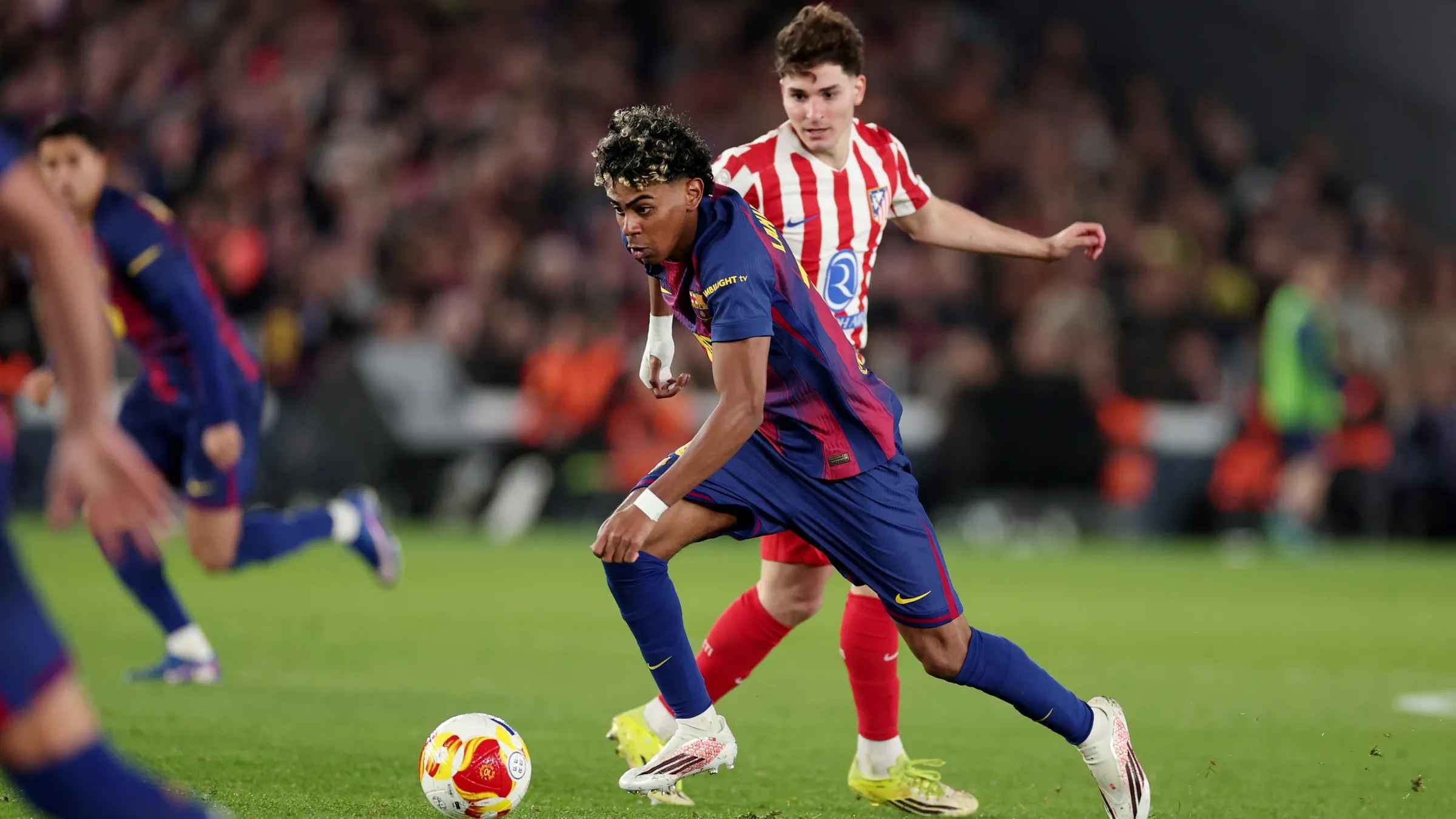 চ্যাম্পিয়ন্স লিগে আজ মাঠে নামবে বার্সেলোনা