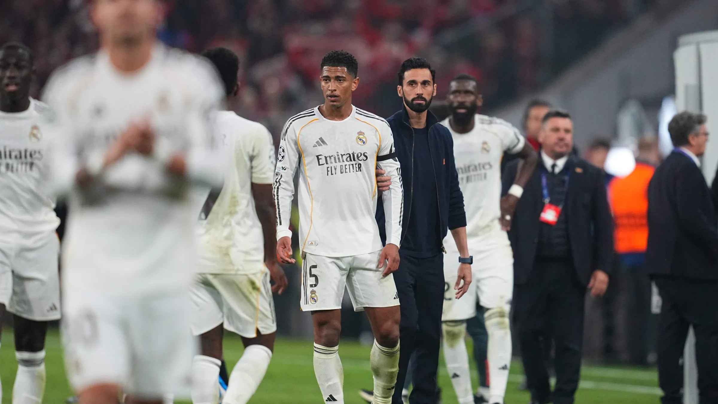 শিরোপা জয়ের আশা ক্ষীণ, রিয়ালে সুতোয় ঝুলছে আরবেলোয়ার ভাগ্য