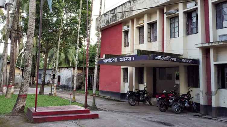 গলাচিপায় সালিশের জেরে চাচাতো ভাইকে ছুরিকাঘাতে হত্যা