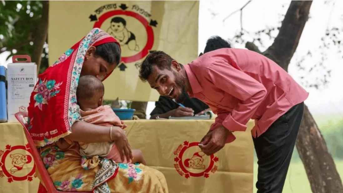 ১৮ জেলায় হামের টিকা দেওয়া শুরু আজ