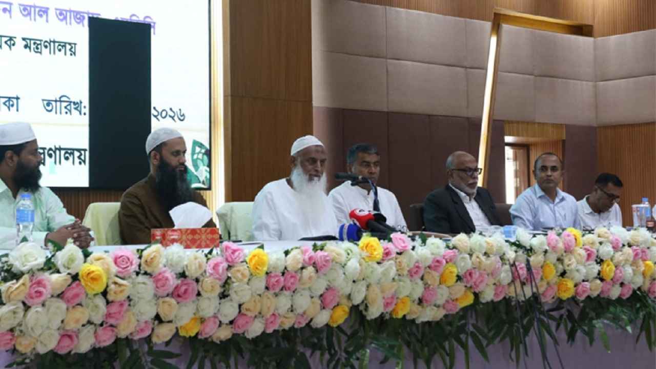 হাজিদের সেবায় গাফিলতি হলে ছাড় নয়: ধর্মমন্ত্রী