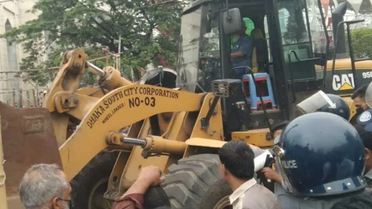 বায়তুল মোকারমের আশপাশের ফুটপাতে উচ্ছেদ অভিযান