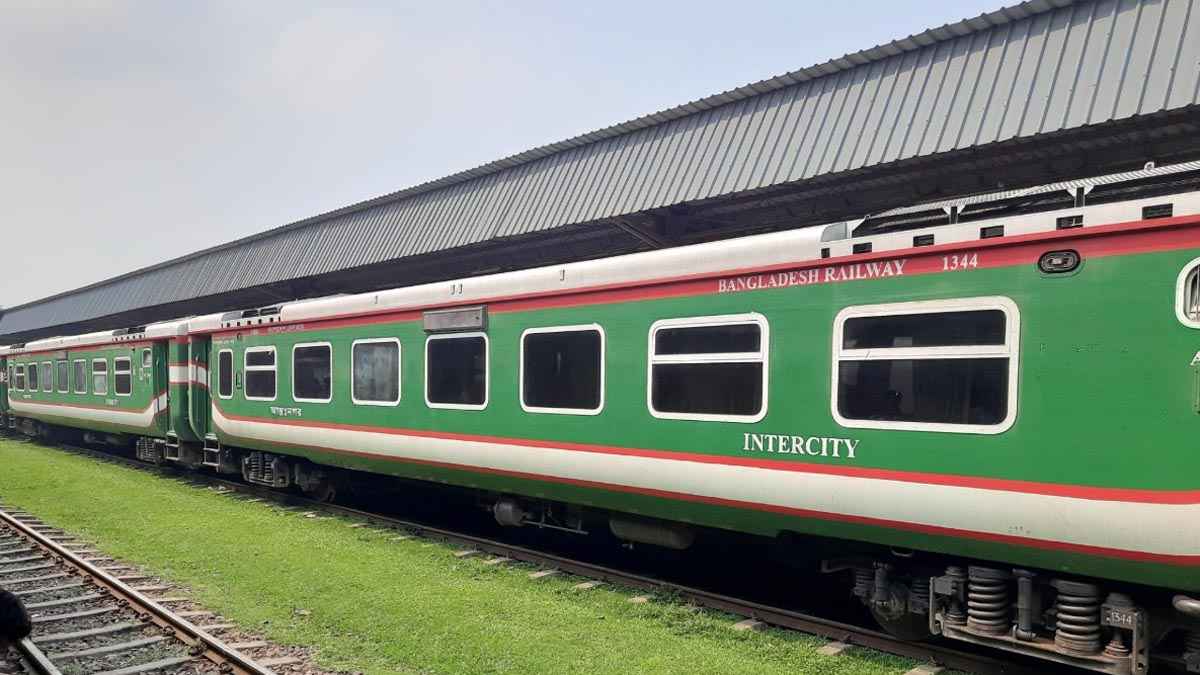 ১৯ ঘণ্টা পর সিলেটের সঙ্গে সারা দেশের রেল যোগাযোগ স্বাভাবিক