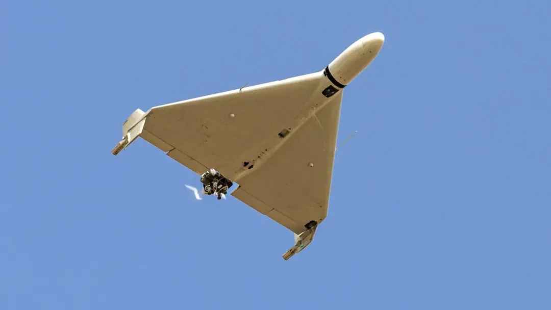 মার্কিন যুদ্ধজাহাজ লক্ষ্য করে ইরানের ড্রোন হামলা