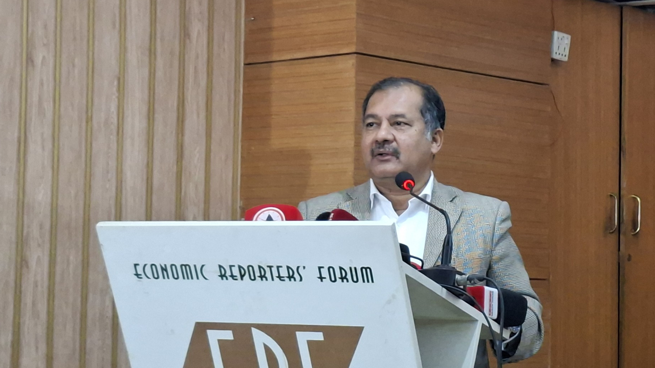 সরকারের সর্বোচ্চ সমালোচনা করে তথ্য দিবেন: তথ্যমন্ত্রী